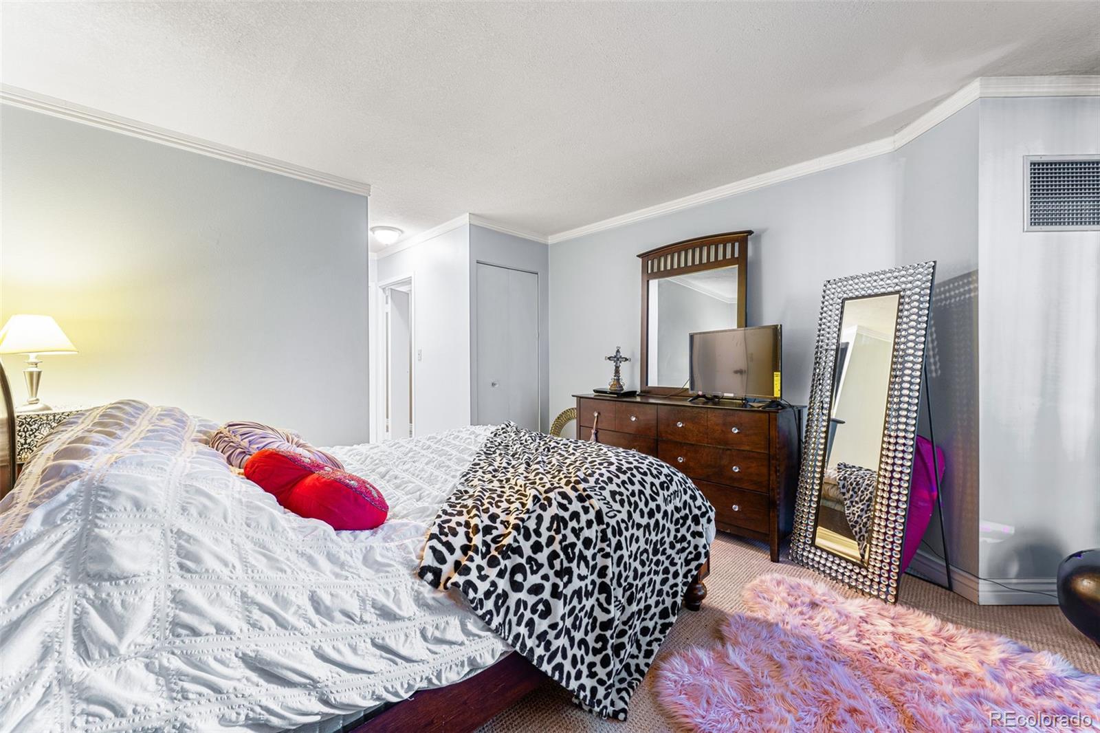 MLS Image #13 for 1625  larimer street,denver, Colorado