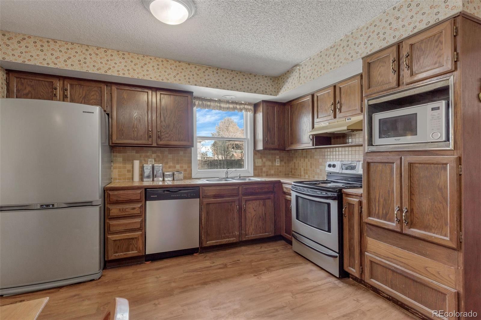 MLS Image #6 for 1035 e 19th avenue,broomfield, Colorado