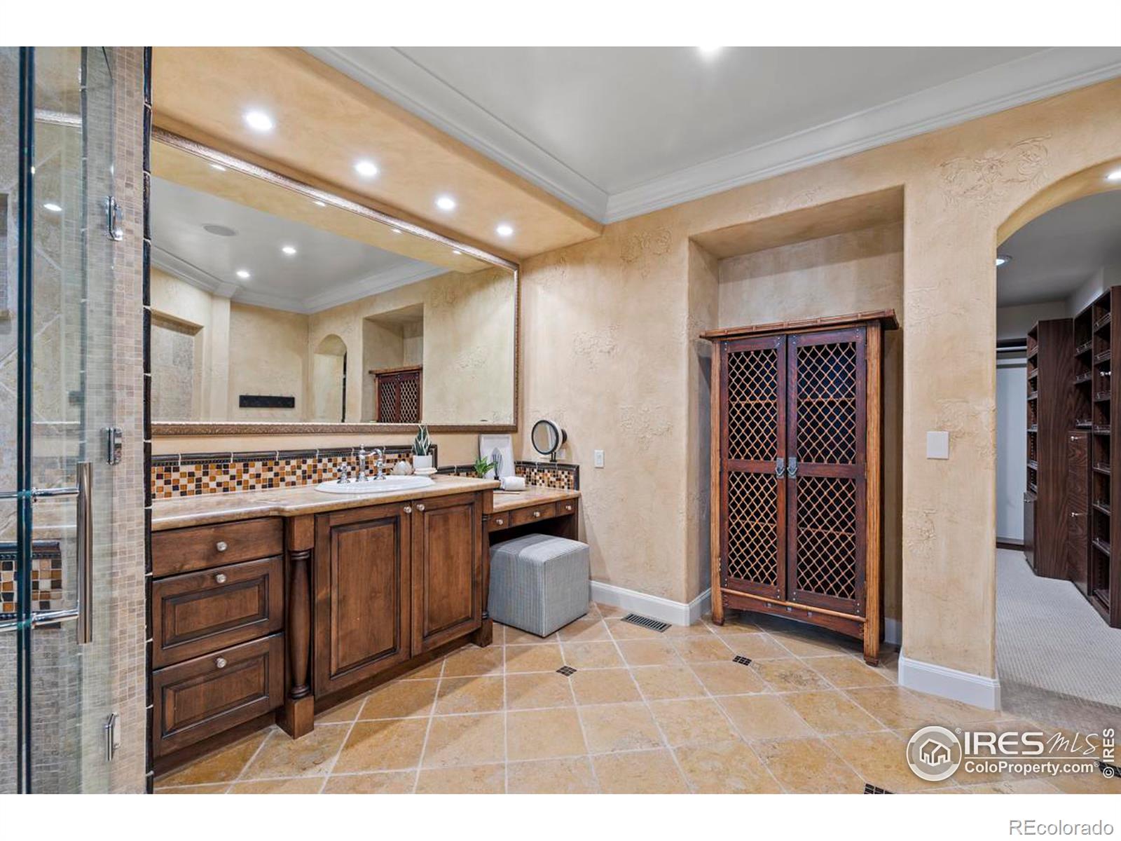 MLS Image #21 for 926  logan court,loveland, Colorado