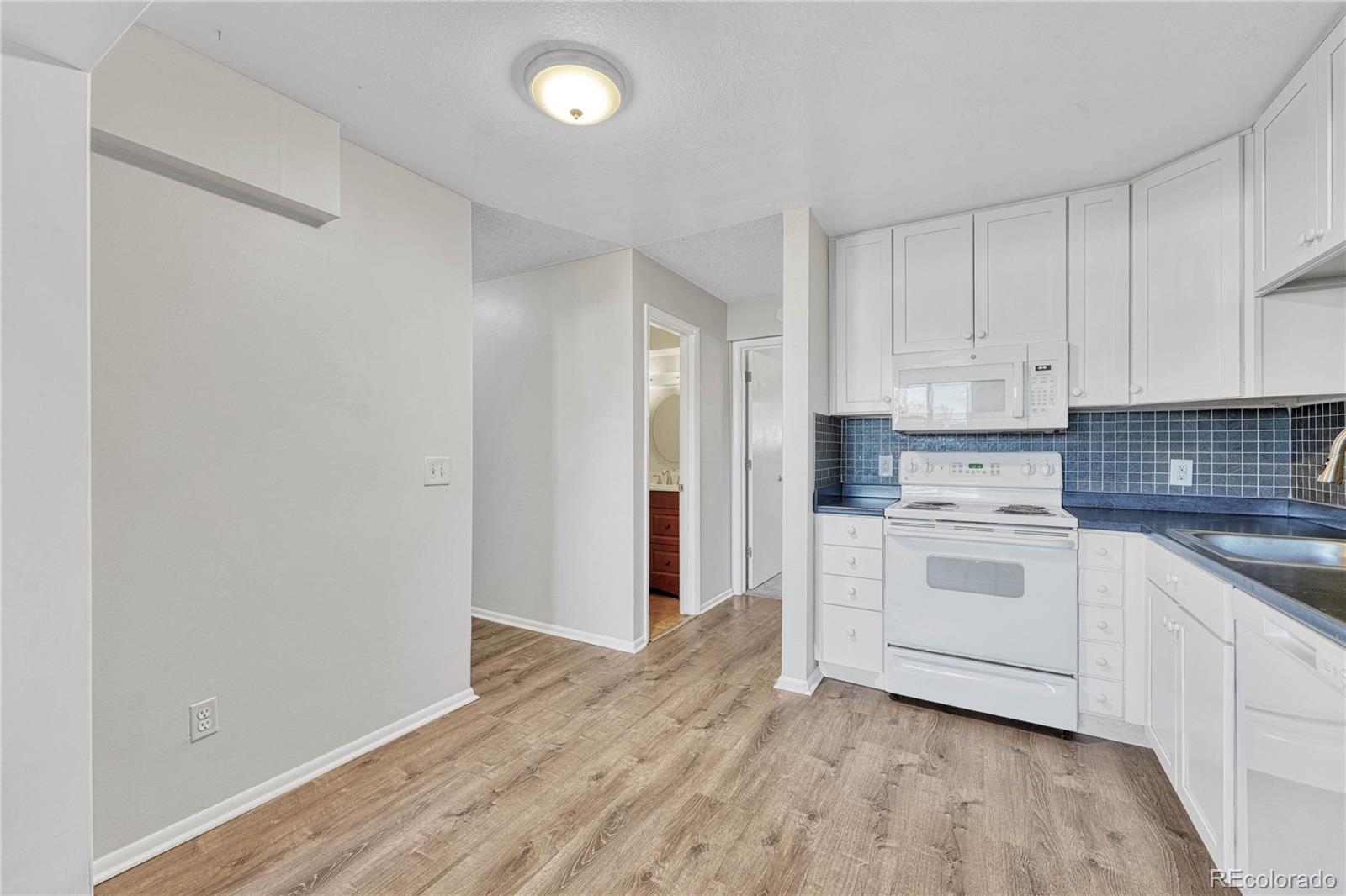 MLS Image #13 for 232 s brentwood street 104,lakewood, Colorado