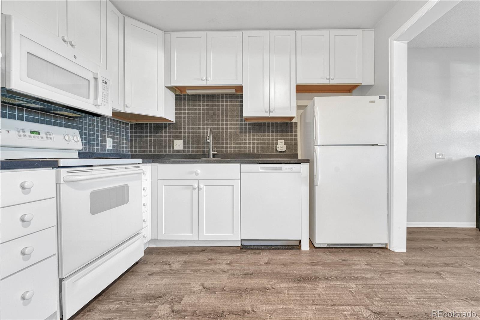 MLS Image #14 for 232 s brentwood street 104,lakewood, Colorado