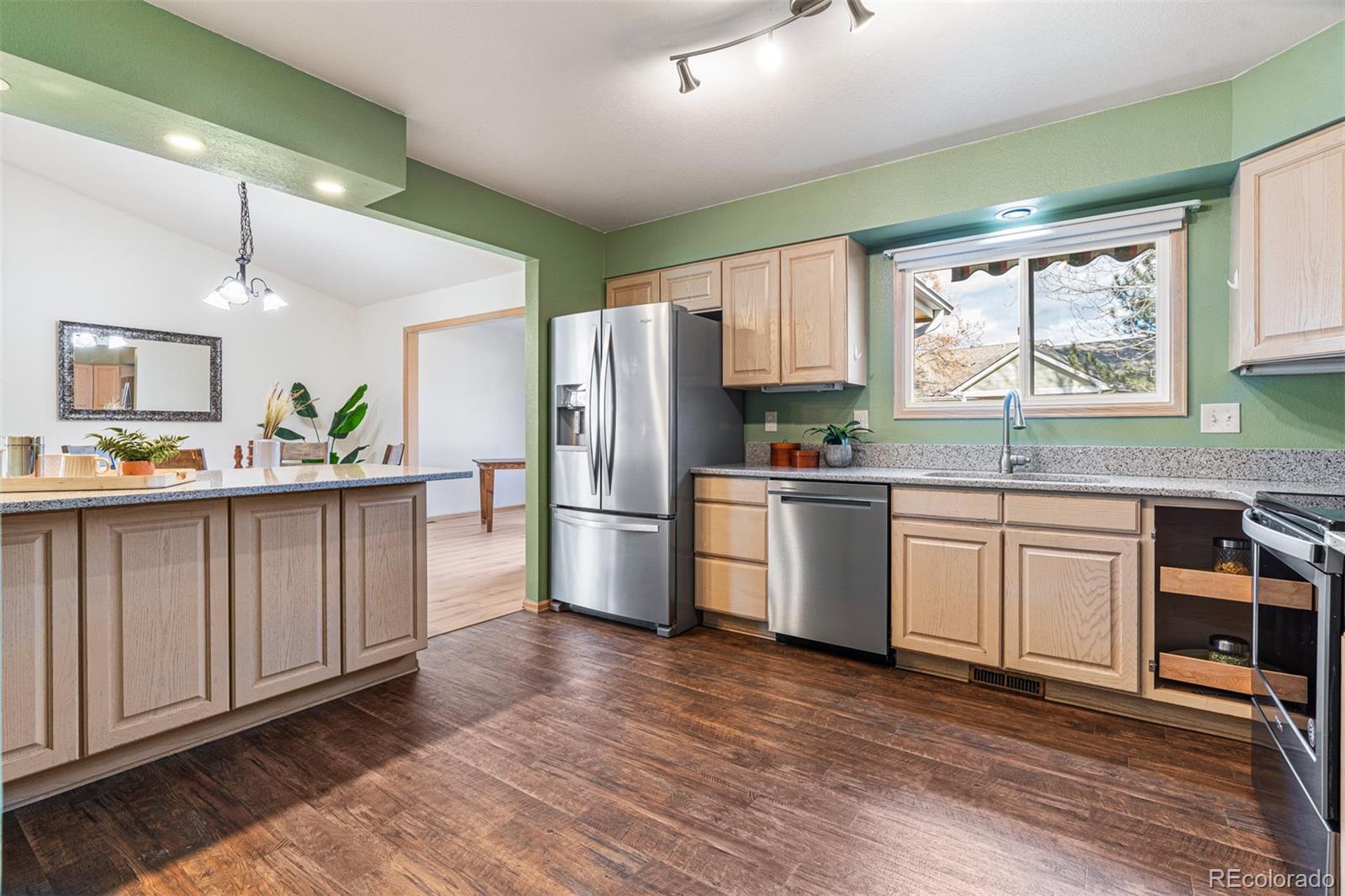 MLS Image #16 for 1604  16th place,longmont, Colorado