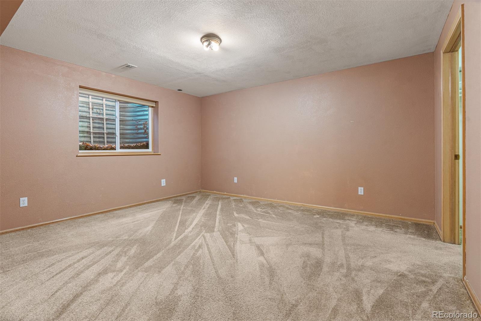 MLS Image #33 for 1604  16th place,longmont, Colorado
