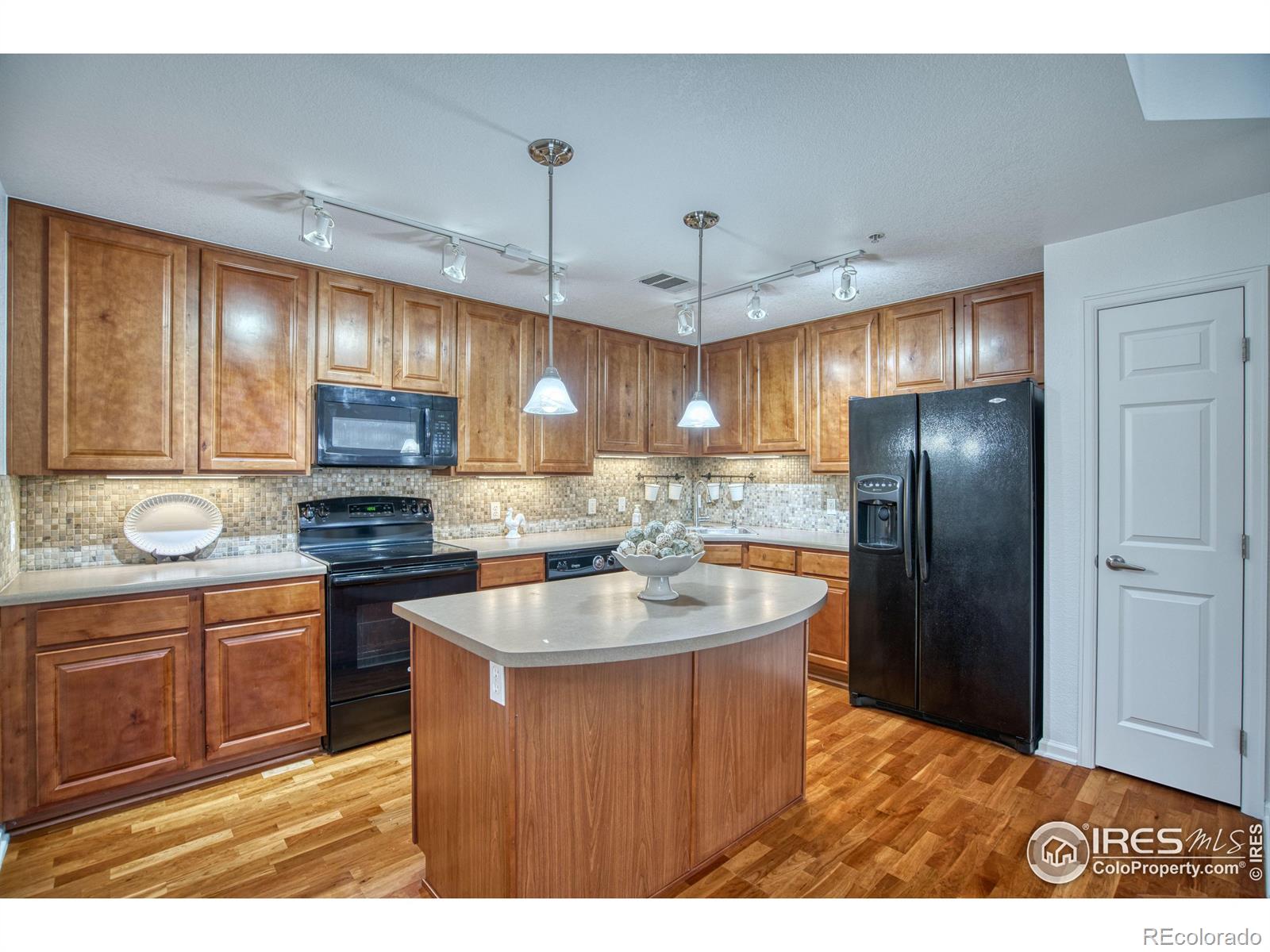 MLS Image #9 for 14122  sun blaze loop,broomfield, Colorado