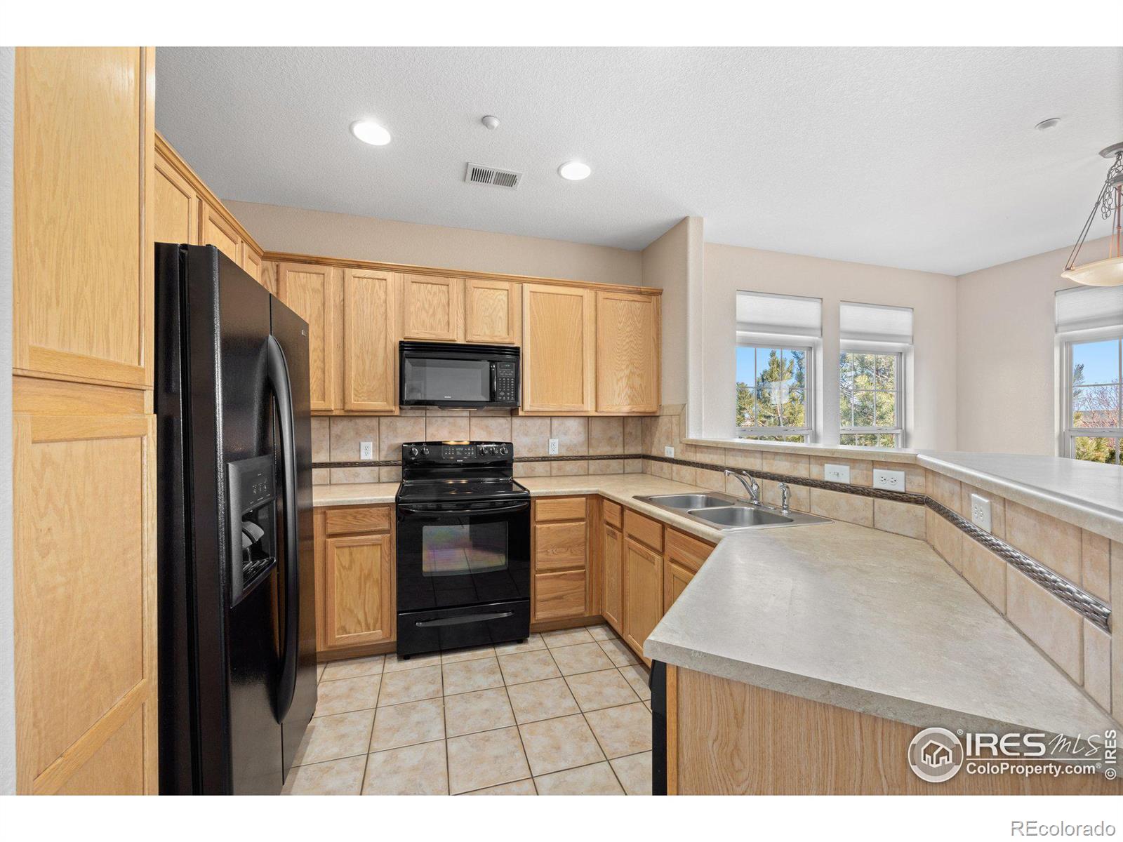 MLS Image #12 for 3307  molly lane,broomfield, Colorado