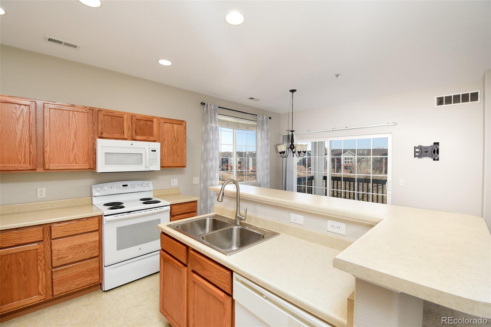 MLS Image #3 for 8952  fox drive,thornton, Colorado