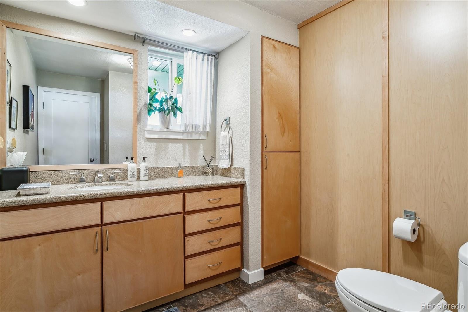 MLS Image #16 for 2153 s beeler way,denver, Colorado