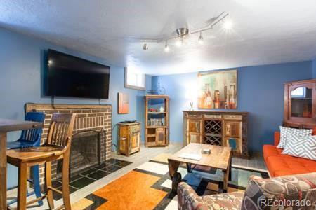 MLS Image #11 for 1590  harrison street,denver, Colorado