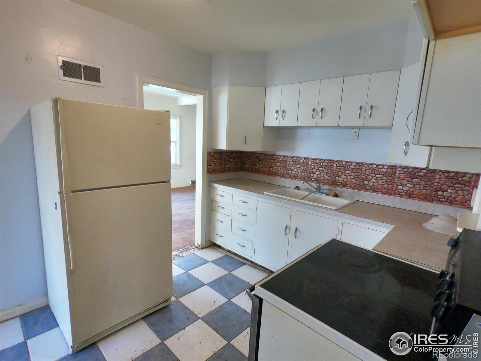 MLS Image #11 for 721  custer street,brush, Colorado