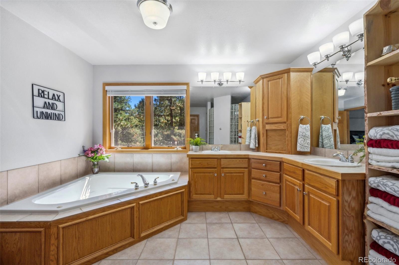 MLS Image #22 for 1325  embassy court,monument, Colorado