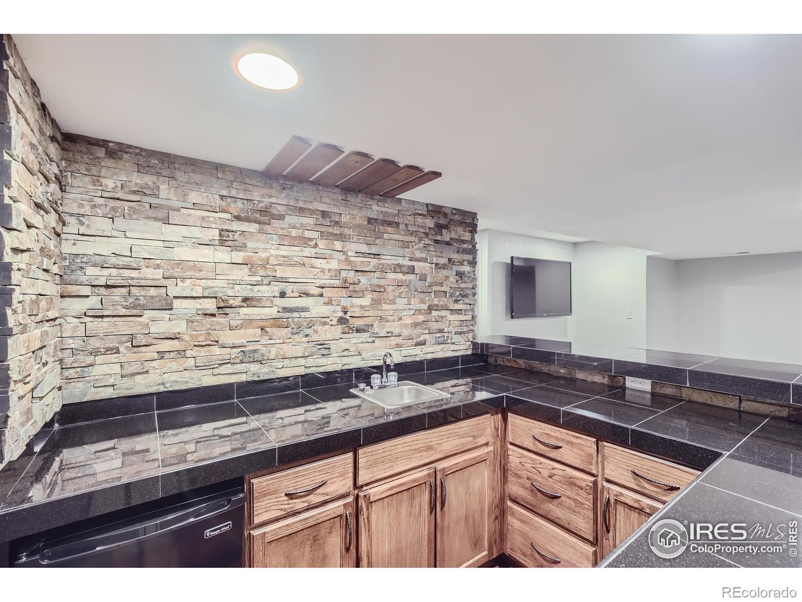 MLS Image #14 for 2700  stanford road,fort collins, Colorado