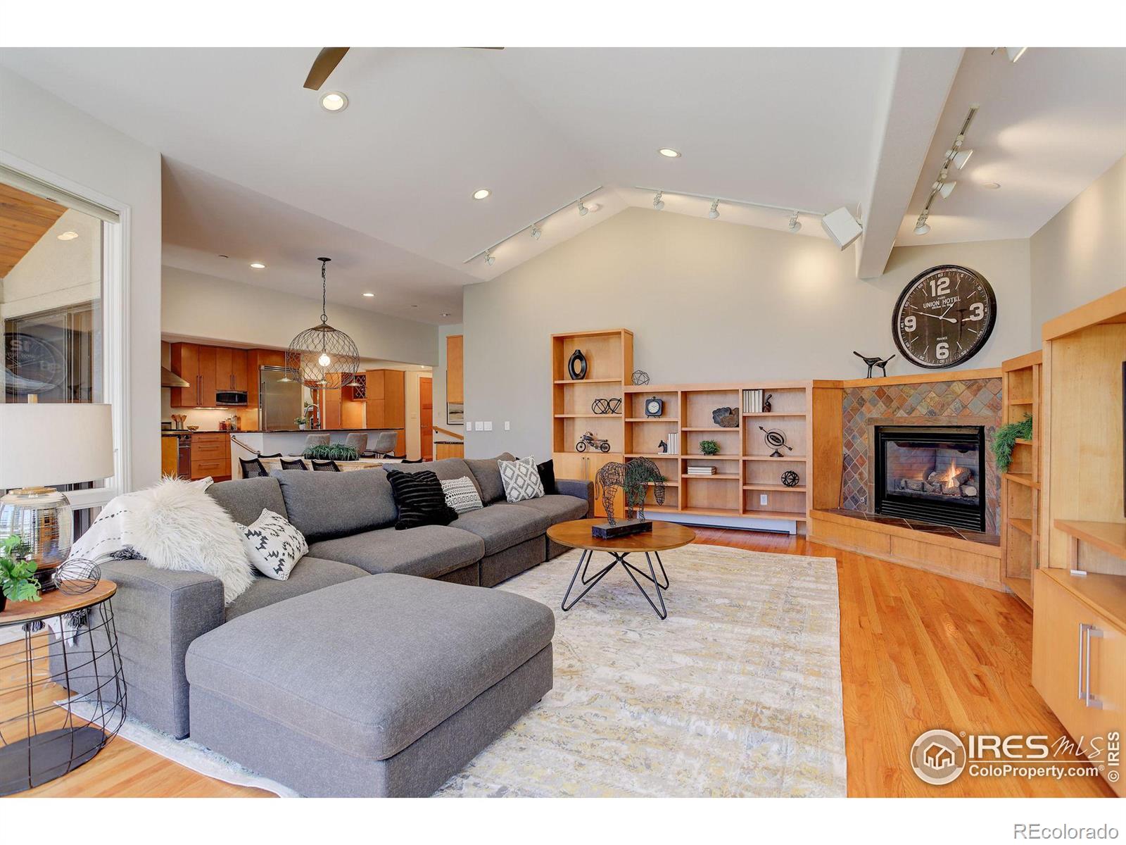 MLS Image #4 for 2257  mead drive,boulder, Colorado