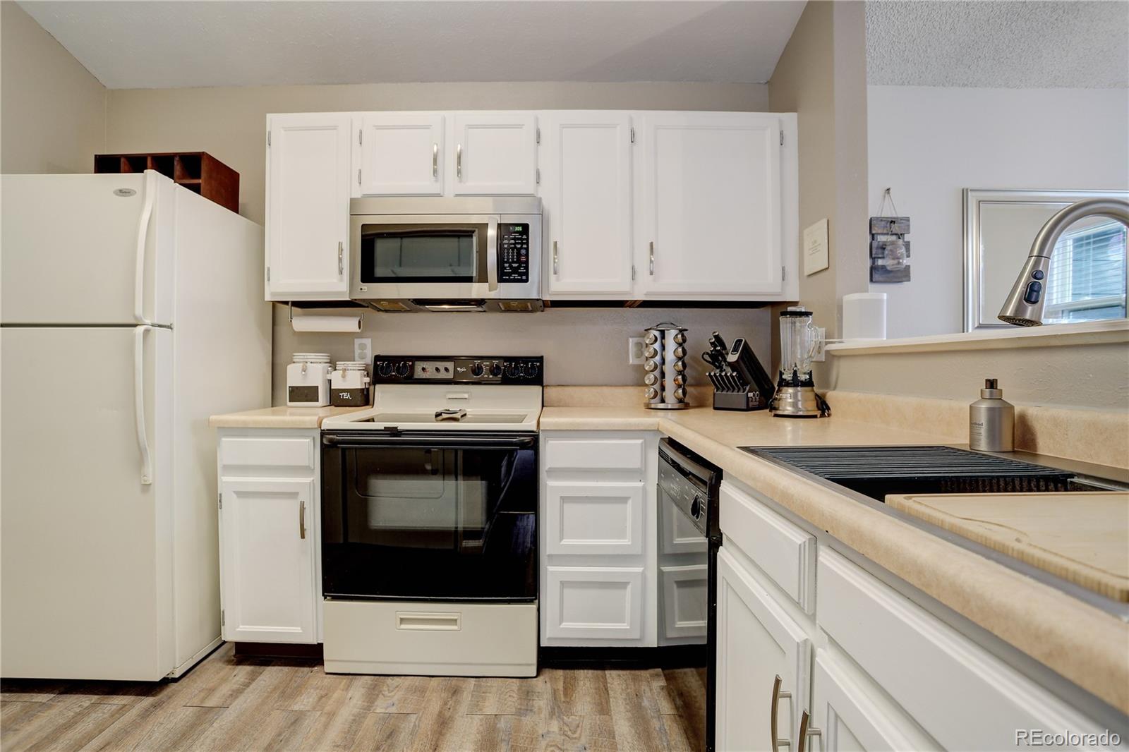 MLS Image #8 for 17897 e cornell drive,aurora, Colorado