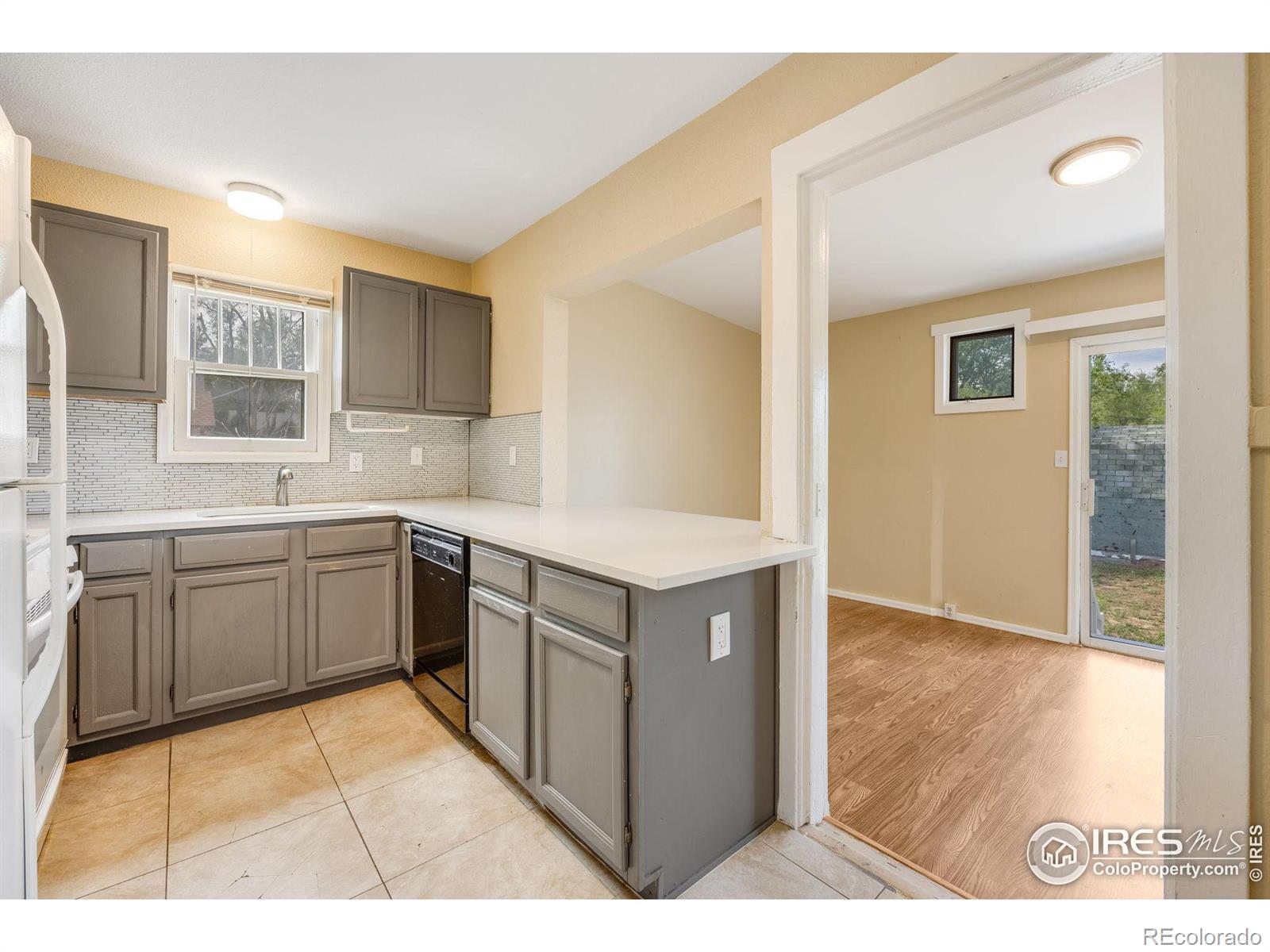 MLS Image #3 for 817  23rd street,greeley, Colorado