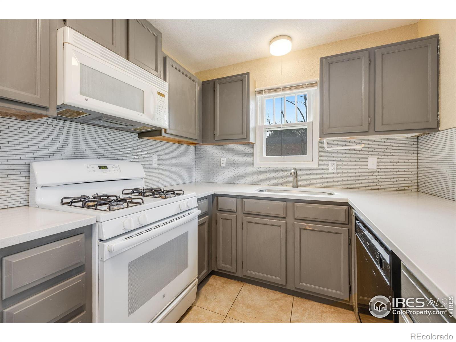 MLS Image #4 for 817  23rd street,greeley, Colorado