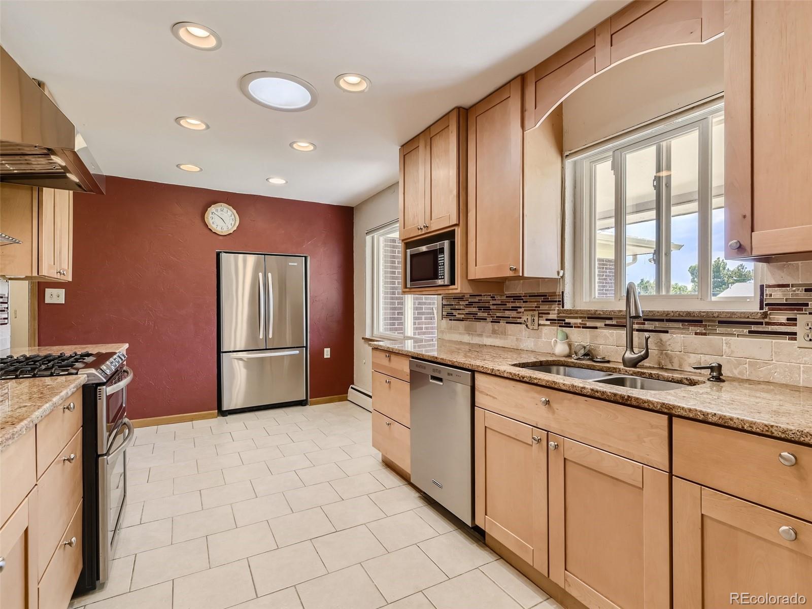 MLS Image #9 for 6654 s blackhawk street,centennial, Colorado