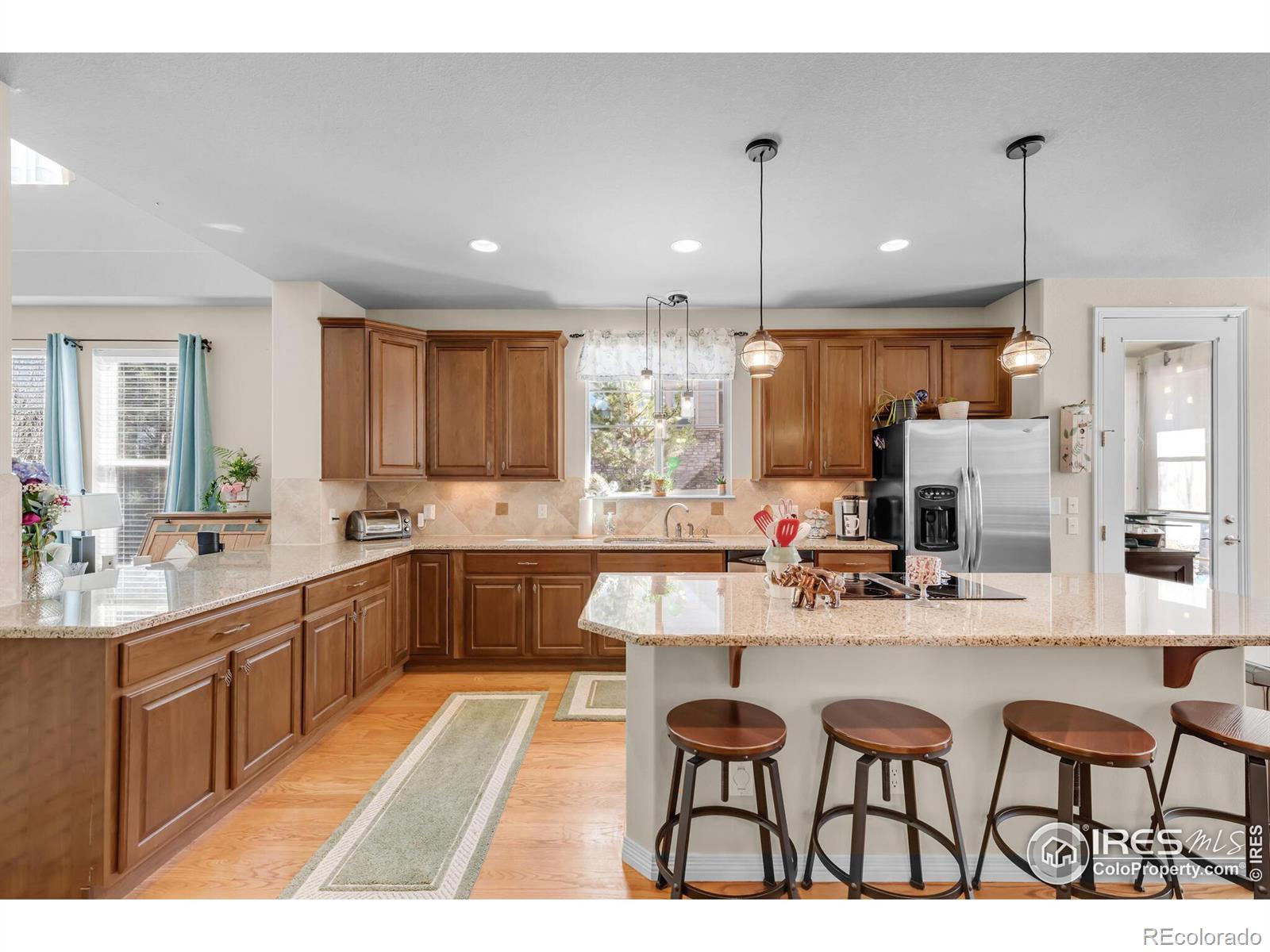 MLS Image #5 for 6940 s robertsdale way,aurora, Colorado