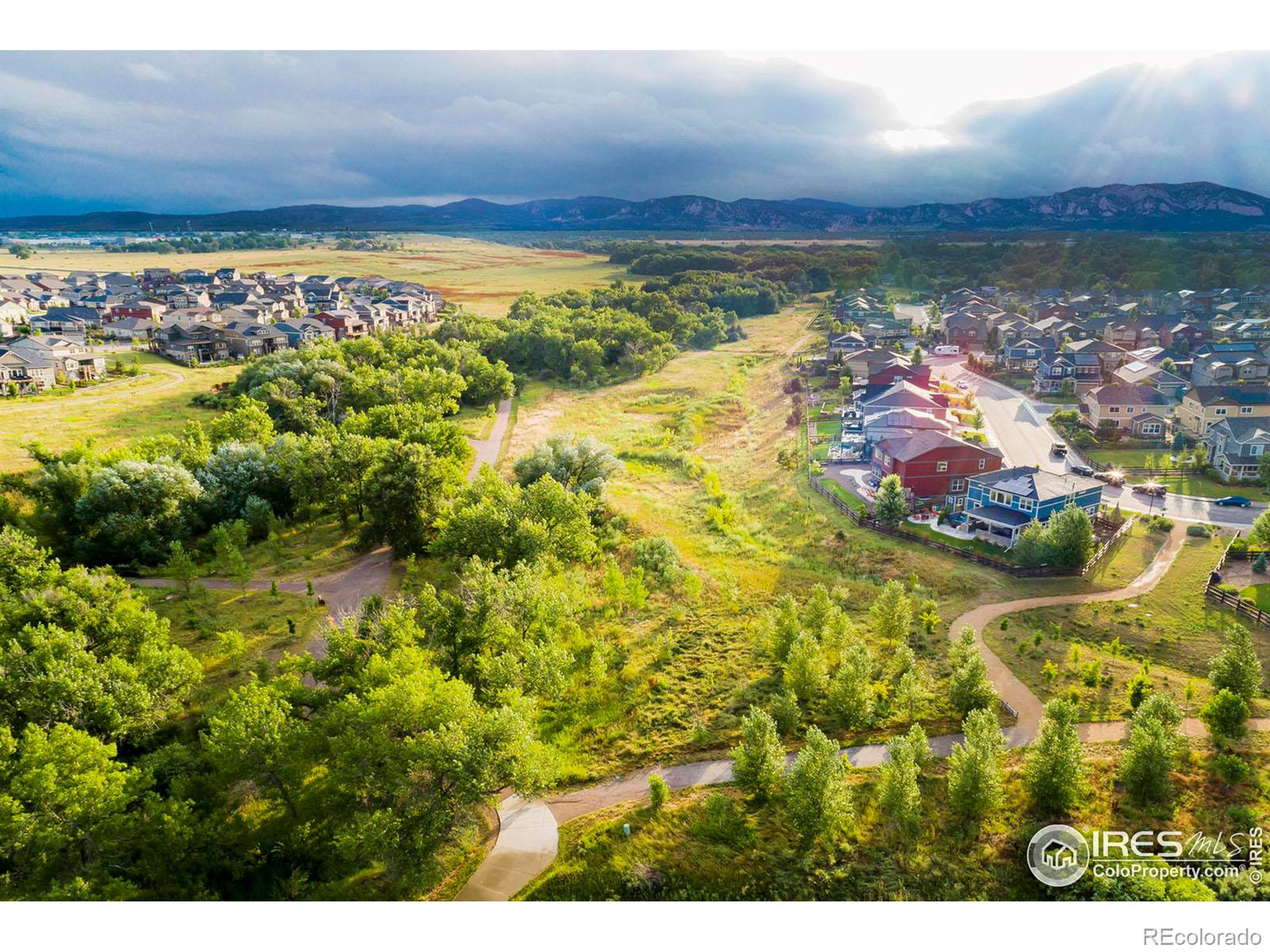 MLS Image #38 for 899  old wagon trail circle,lafayette, Colorado