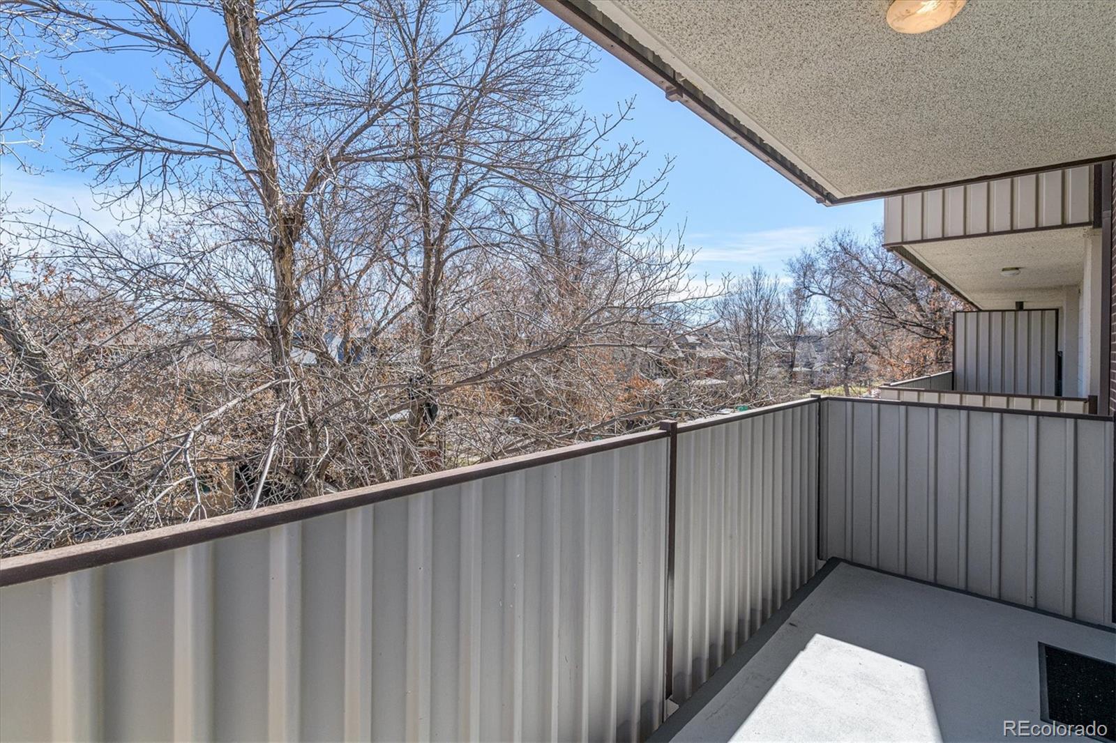 MLS Image #11 for 1313  steele street 304,denver, Colorado