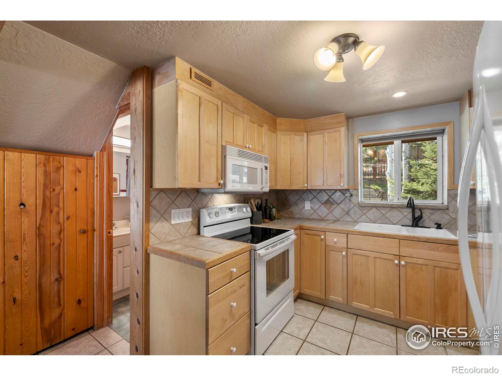 MLS Image #11 for 4529  shoreline drive,fort collins, Colorado