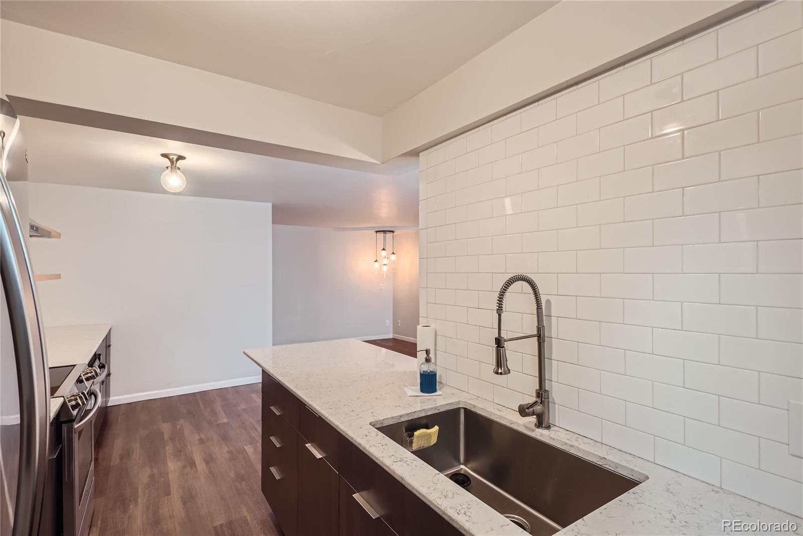 MLS Image #14 for 2  adams street 310,denver, Colorado