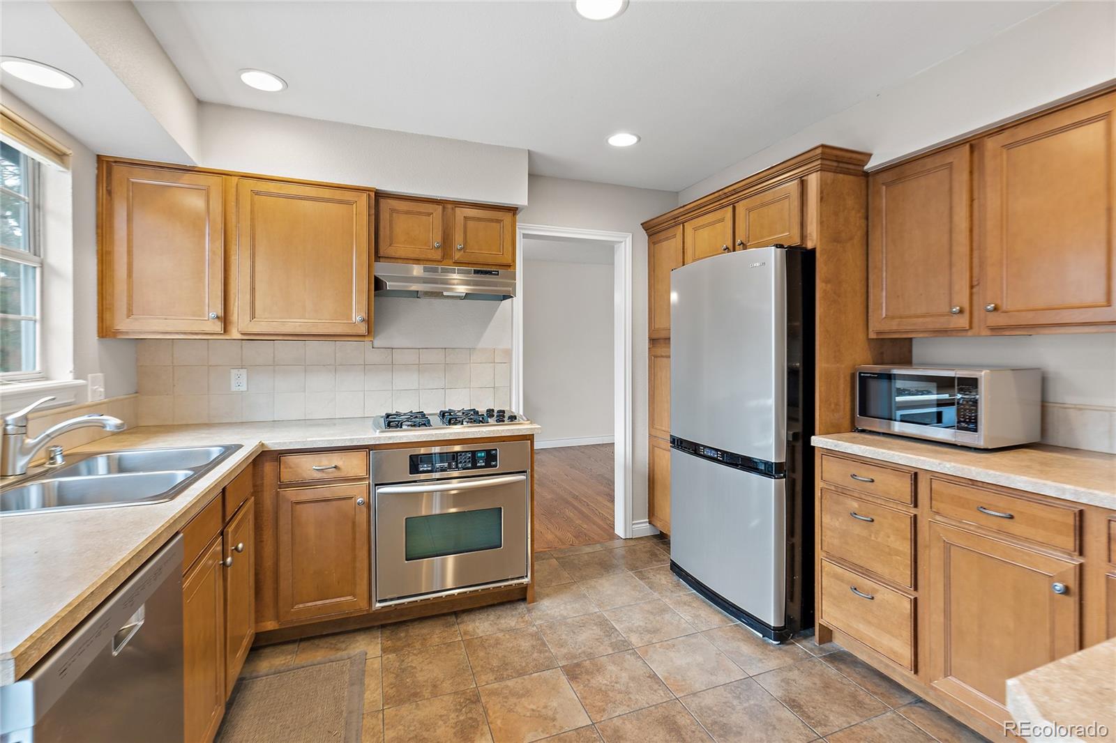 MLS Image #5 for 8872 e amherst drive f,denver, Colorado