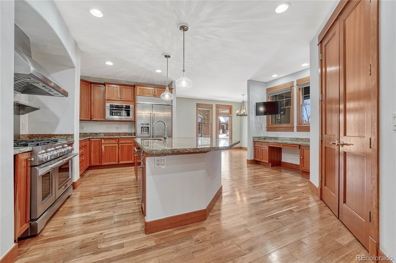 MLS Image #2 for 9535 s shadow hill circle,lone tree, Colorado
