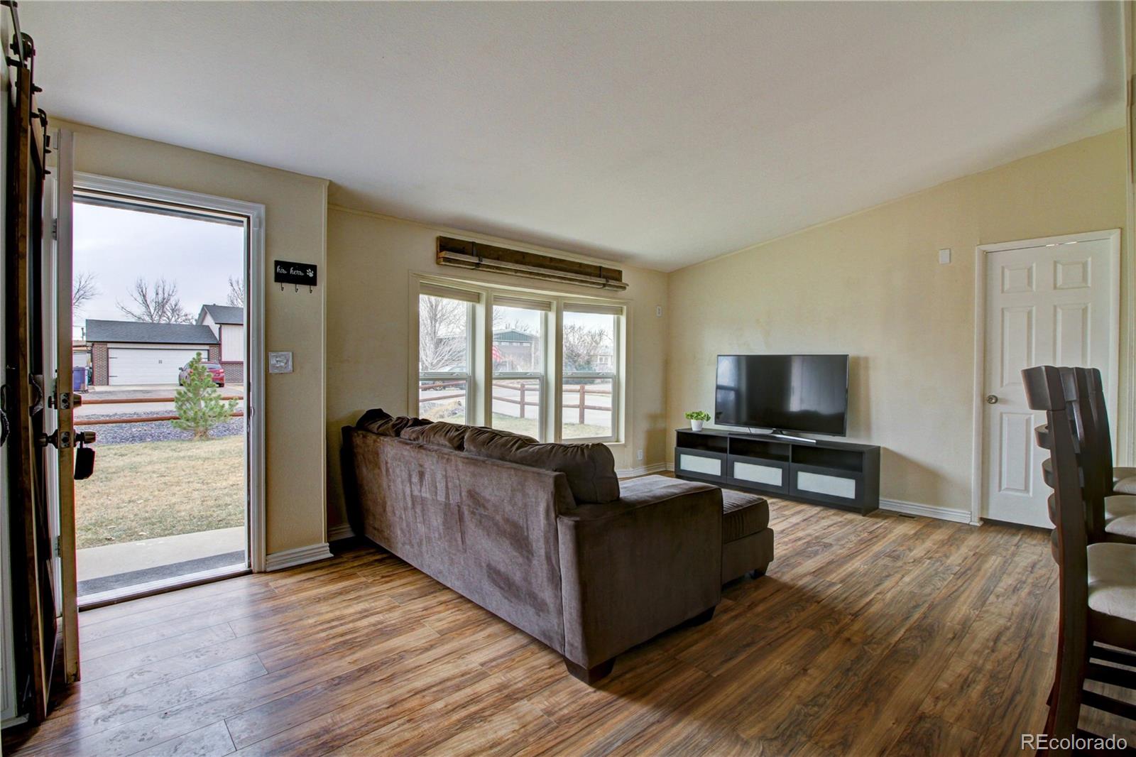 MLS Image #6 for 243 e 3rd place,byers, Colorado