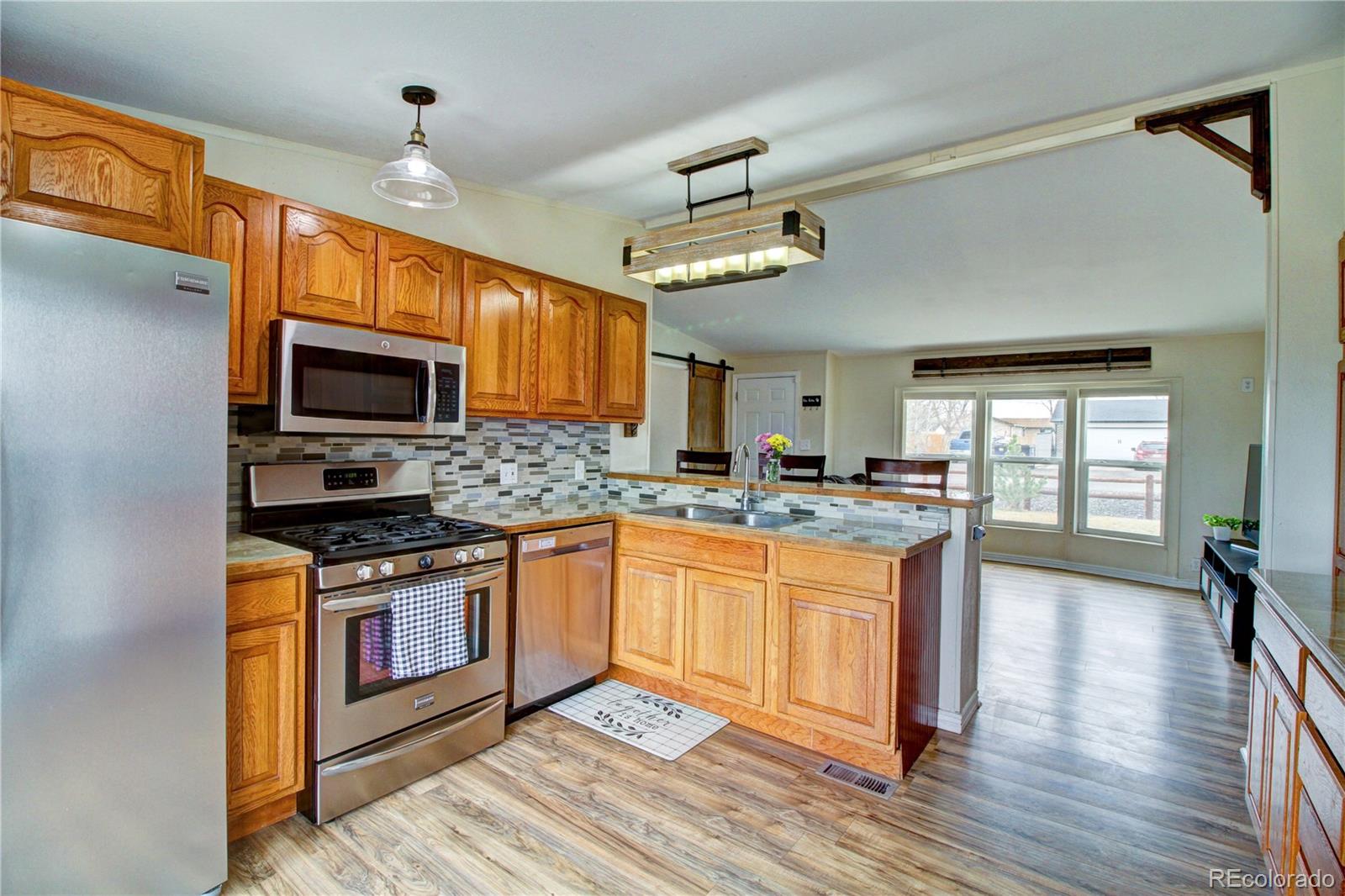 MLS Image #9 for 243 e 3rd place,byers, Colorado