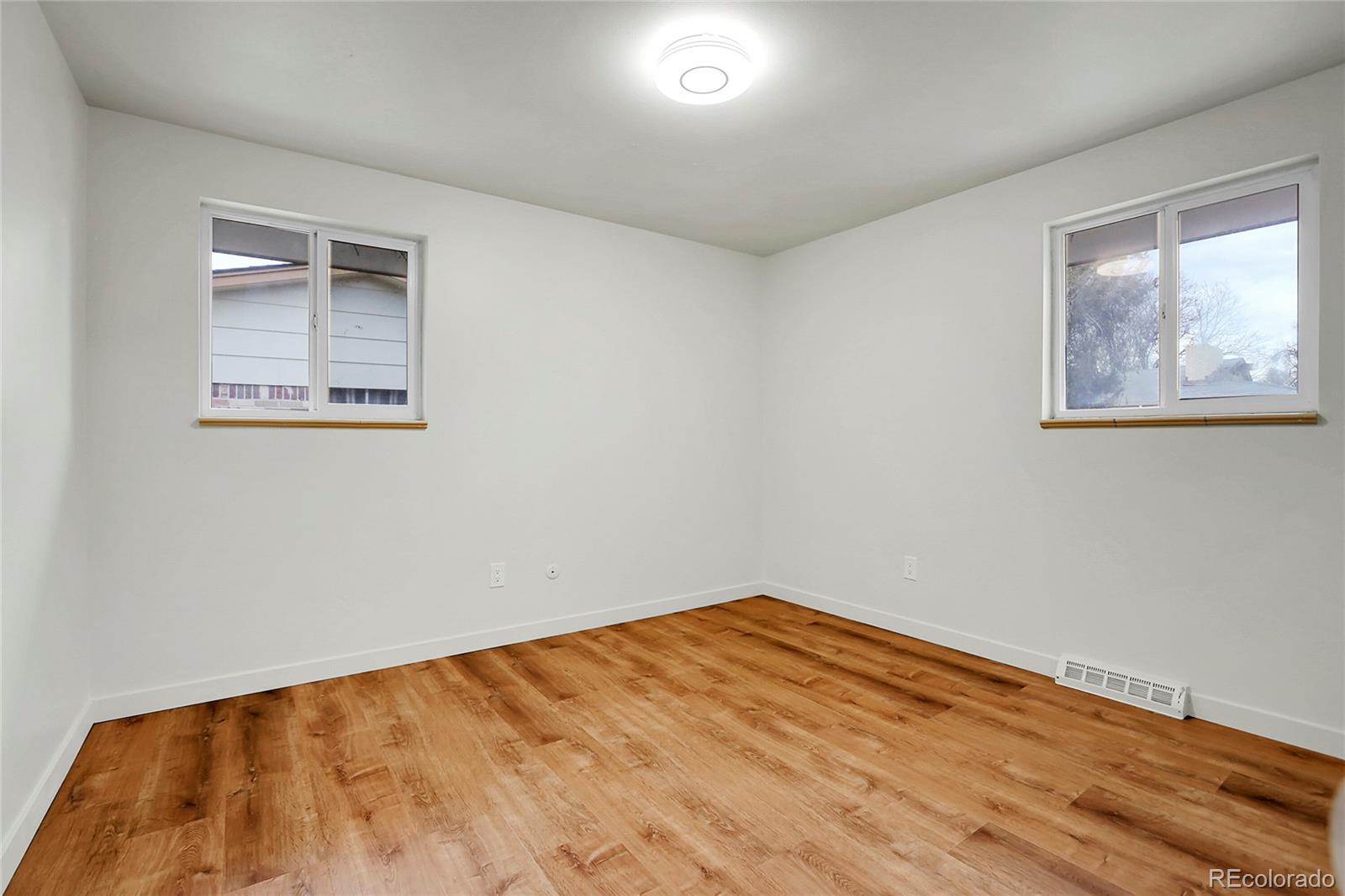 MLS Image #12 for 1530 s joliet street,aurora, Colorado