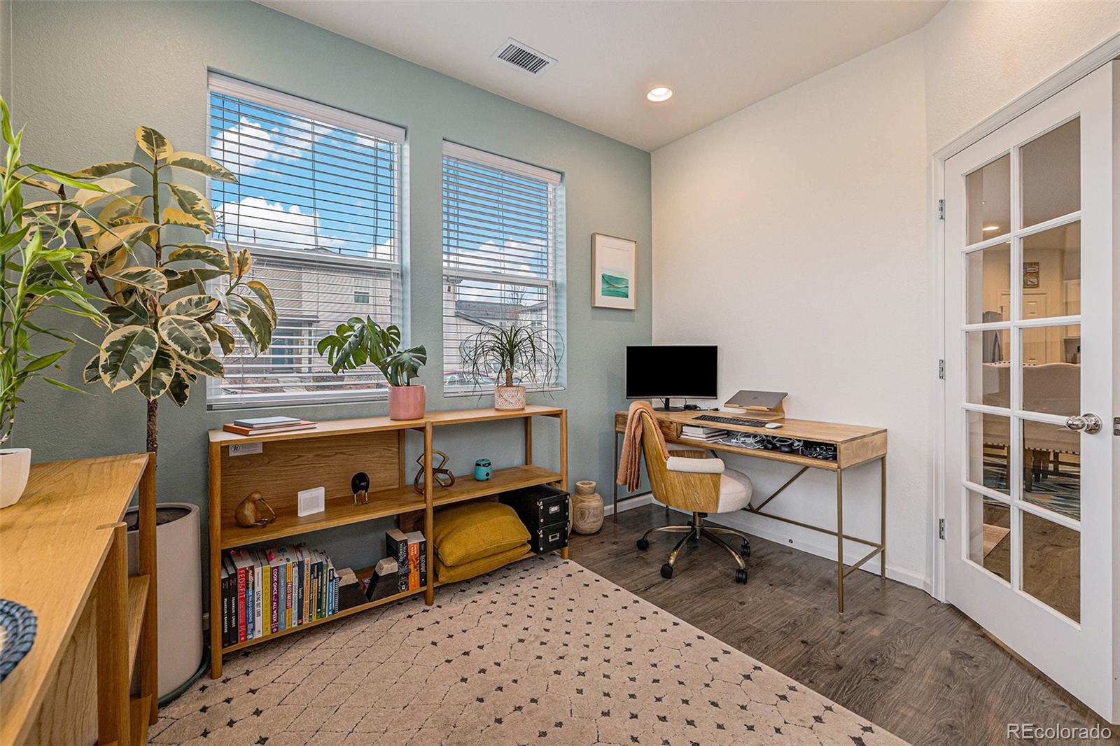 MLS Image #9 for 4758 n kittredge street,denver, Colorado