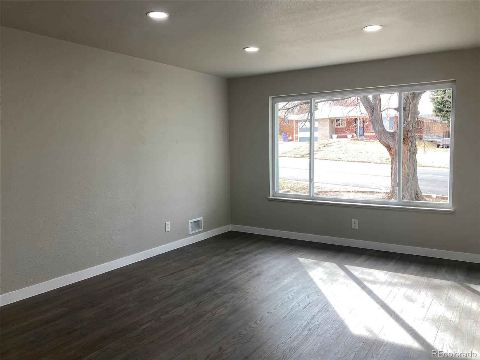 MLS Image #5 for 622 s shoshone street,denver, Colorado