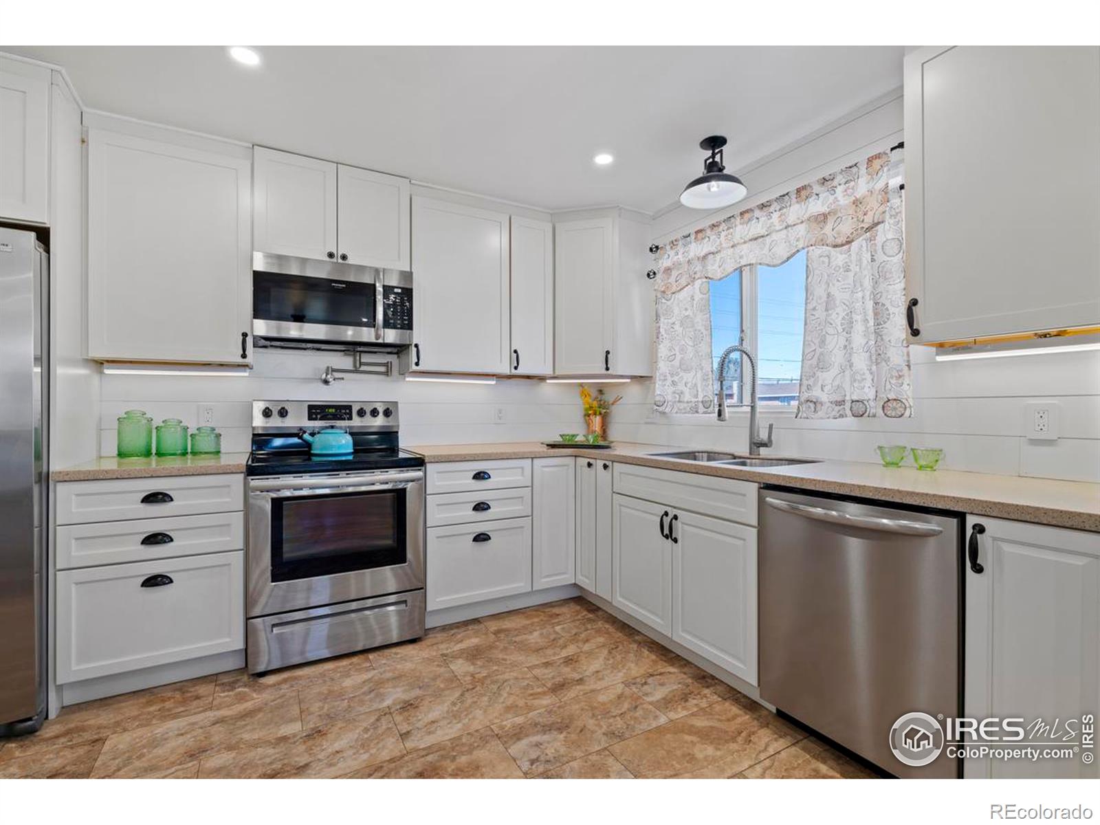 MLS Image #2 for 2380  samuel drive,denver, Colorado