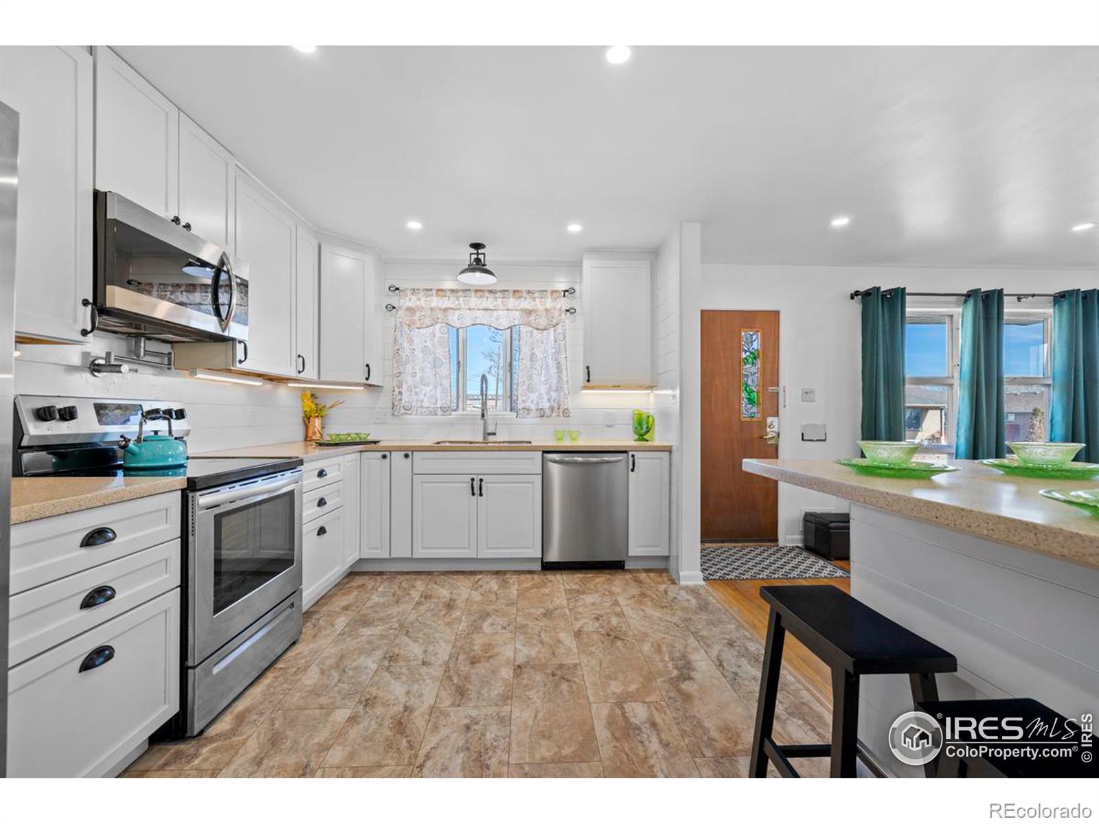 MLS Image #3 for 2380  samuel drive,denver, Colorado