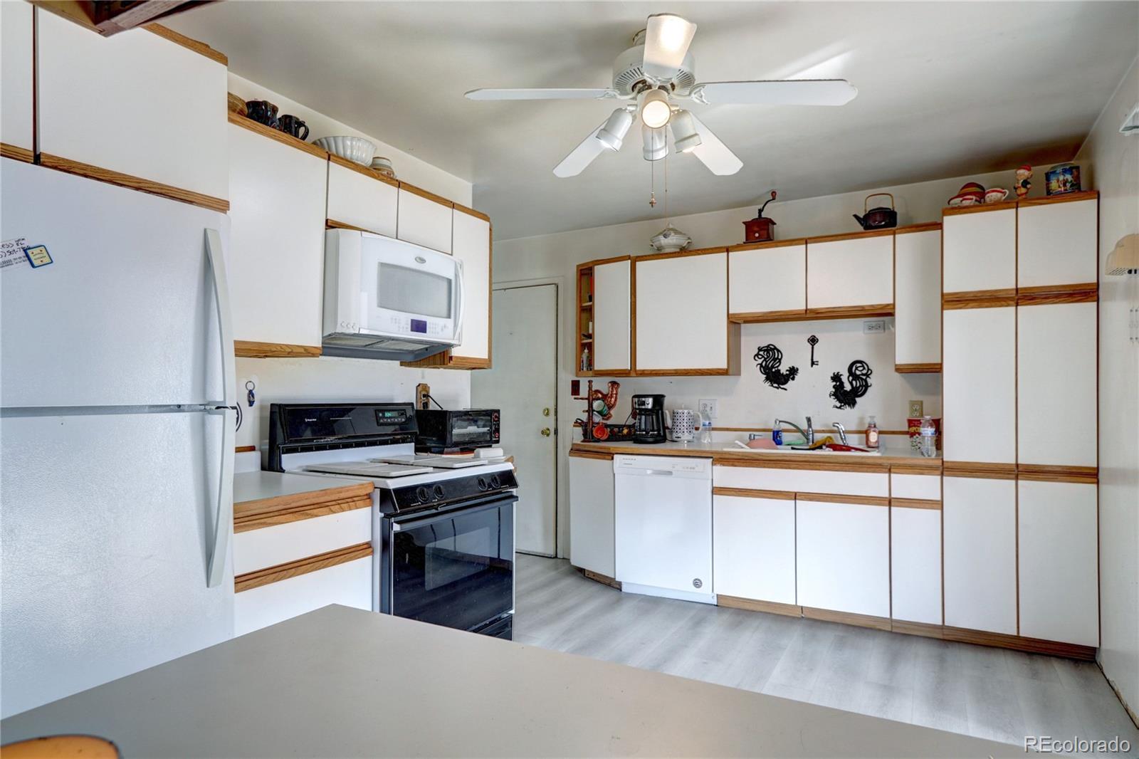 MLS Image #8 for 2996 s sheridan boulevard,denver, Colorado