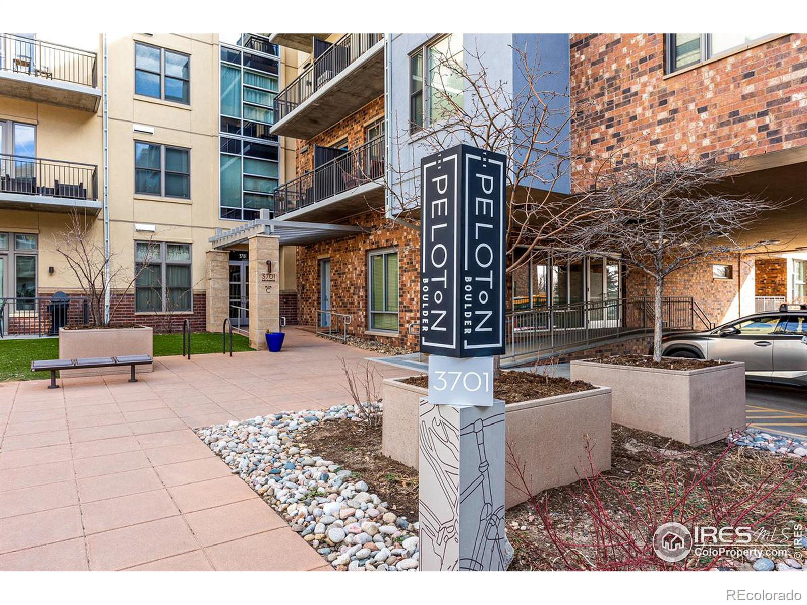 MLS Image #4 for 3701  arapahoe avenue,boulder, Colorado