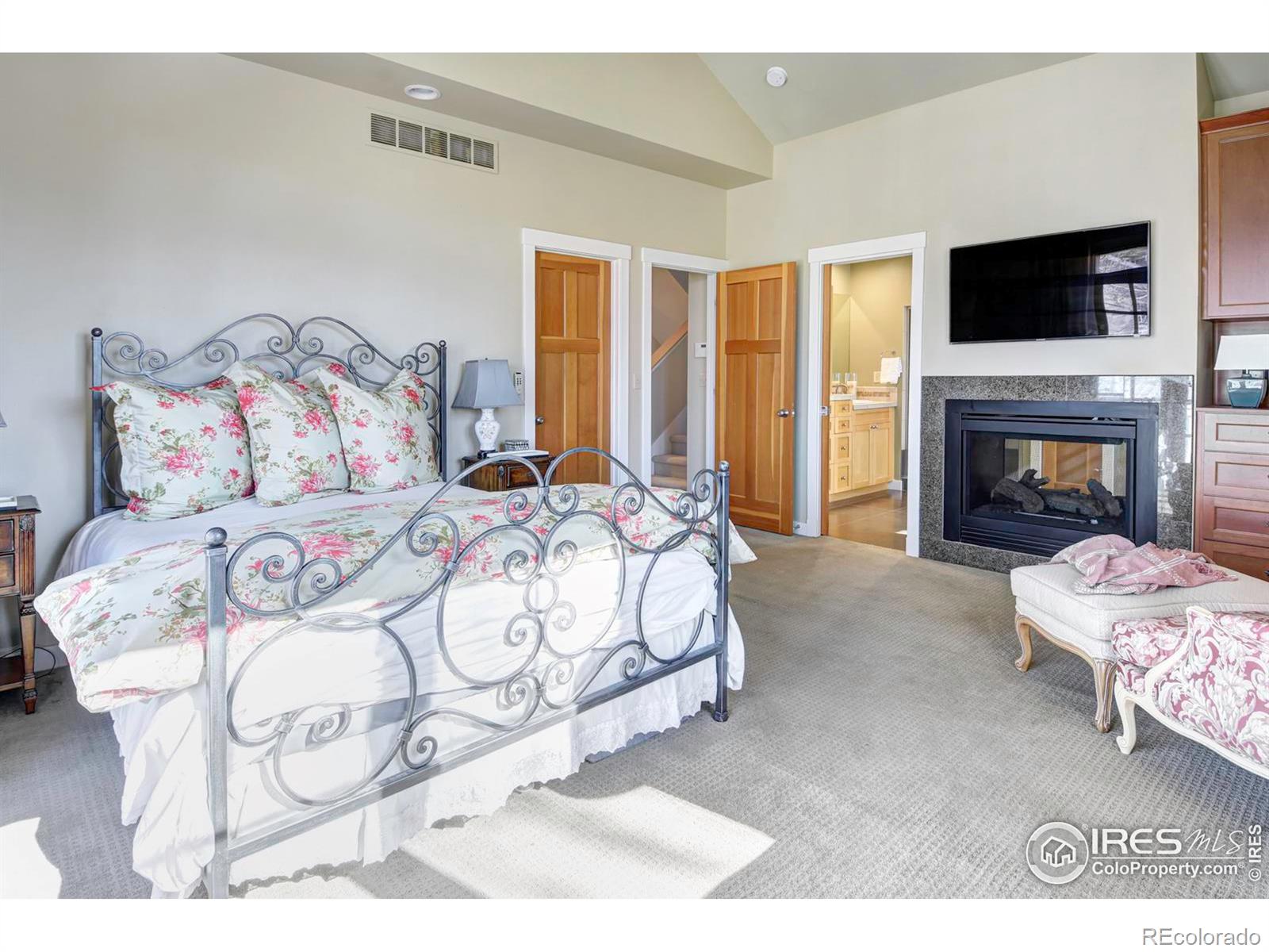 MLS Image #12 for 906  confidence drive,longmont, Colorado