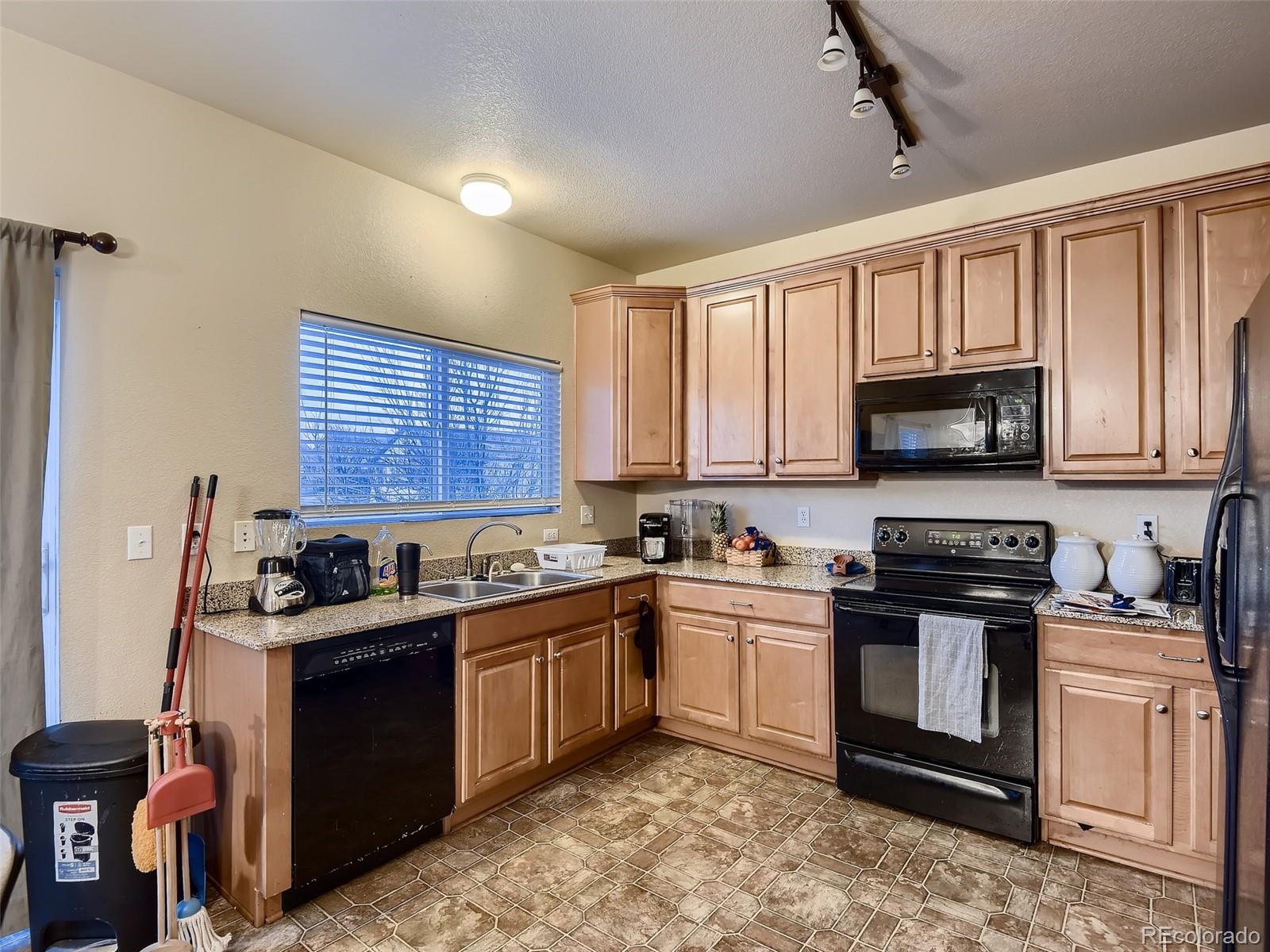 MLS Image #6 for 24693 e louisiana circle,aurora, Colorado