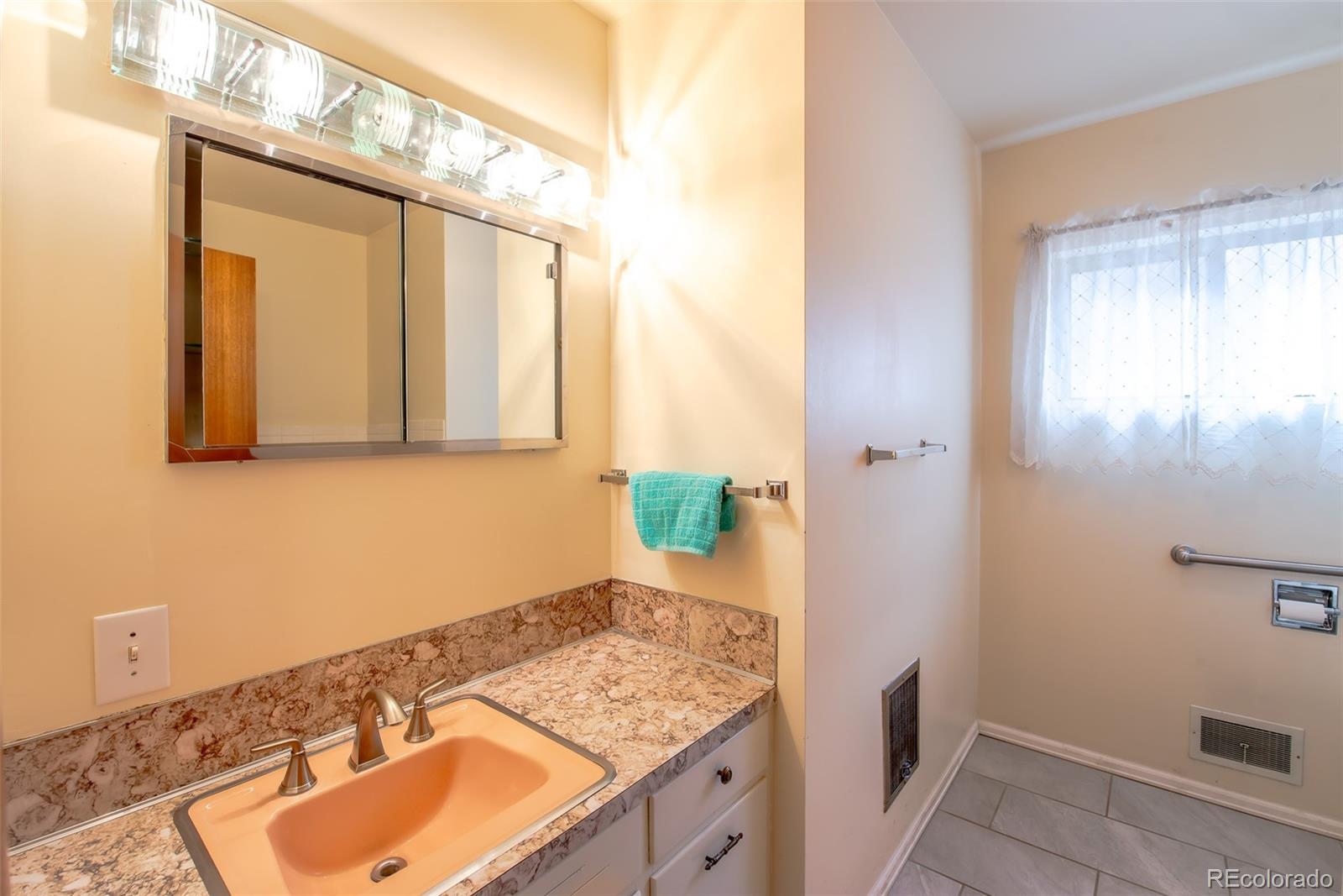 MLS Image #12 for 545 s harrison lane,denver, Colorado