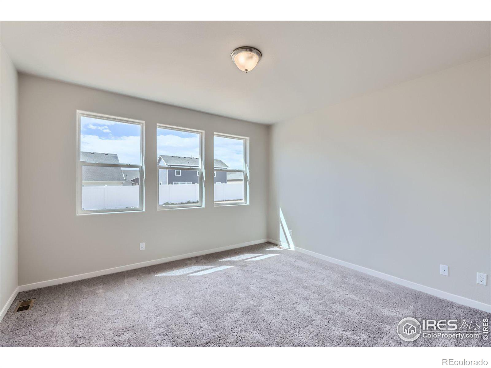 MLS Image #5 for 4462  big horn parkway,johnstown, Colorado