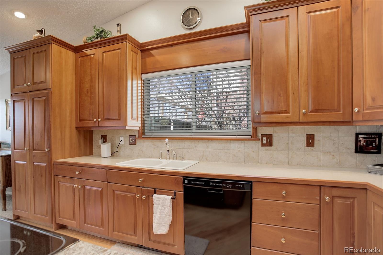 MLS Image #11 for 8205  dudley way,arvada, Colorado