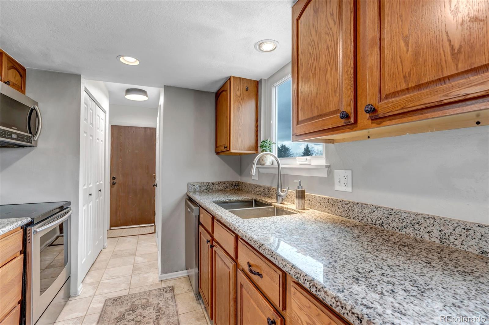MLS Image #8 for 10372  owens circle,westminster, Colorado