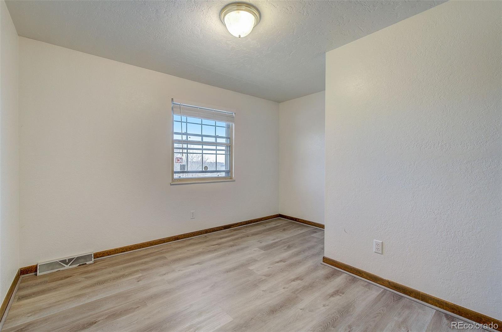 MLS Image #17 for 1402  28th st rd,greeley, Colorado