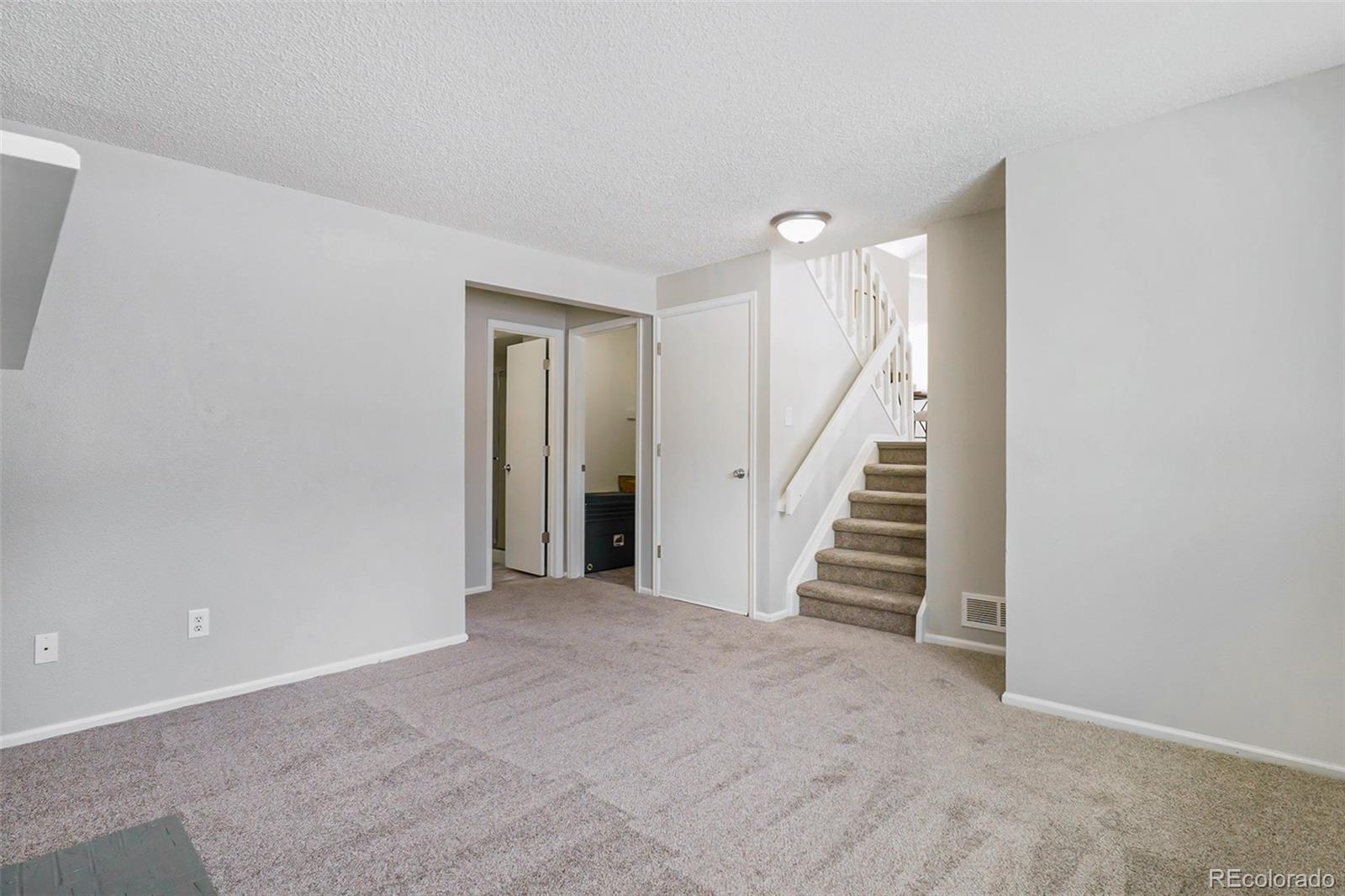 MLS Image #11 for 21147 e 43rd avenue,denver, Colorado