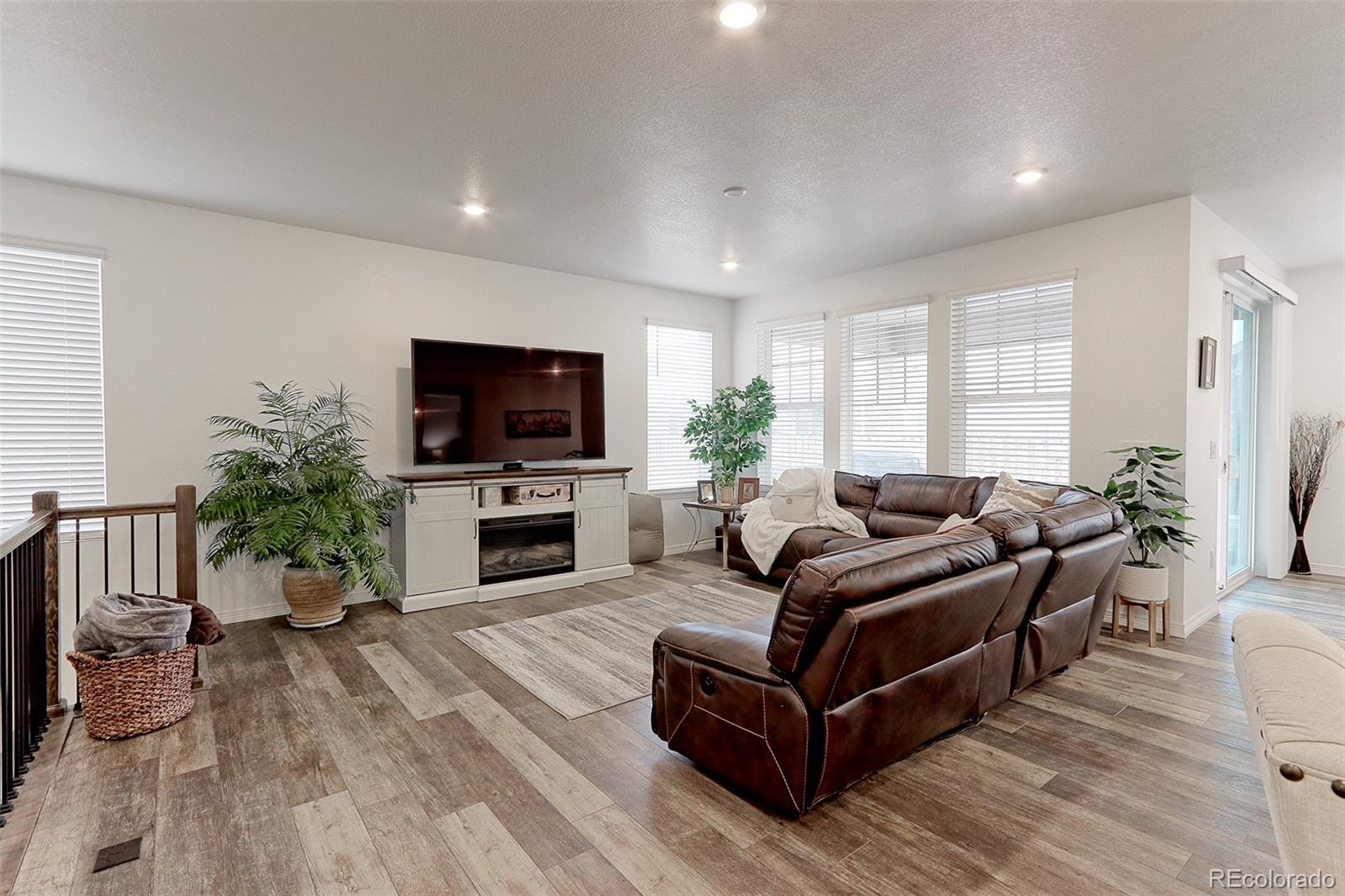 MLS Image #12 for 10948  wheeling court,commerce city, Colorado