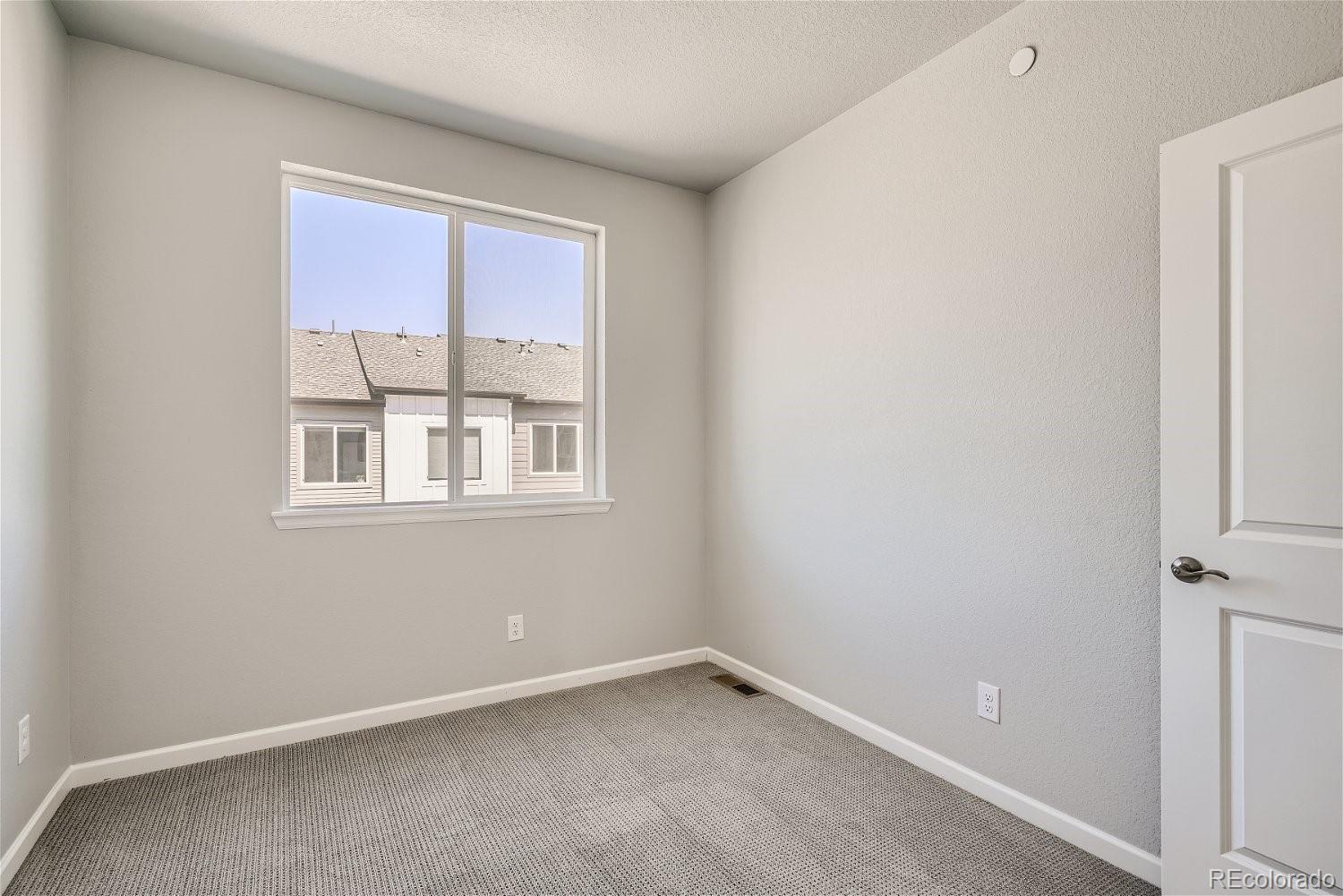 MLS Image #22 for 1877 s poplar court,denver, Colorado