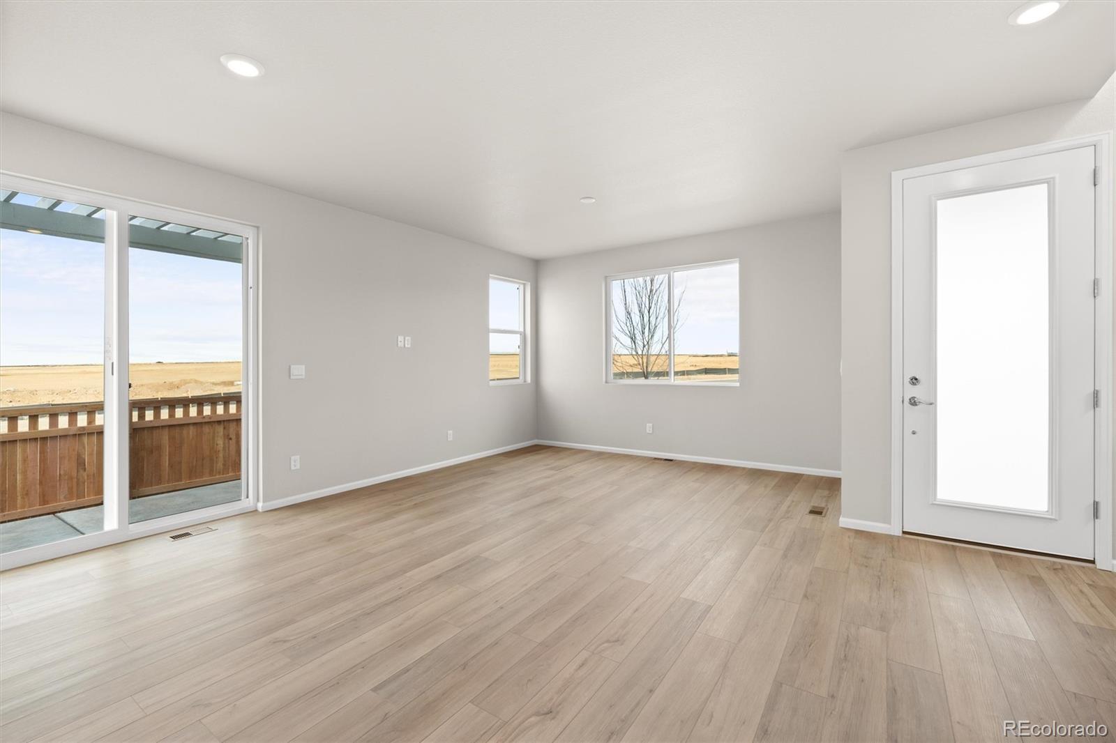 MLS Image #3 for 21025 e 62nd avenue,aurora, Colorado