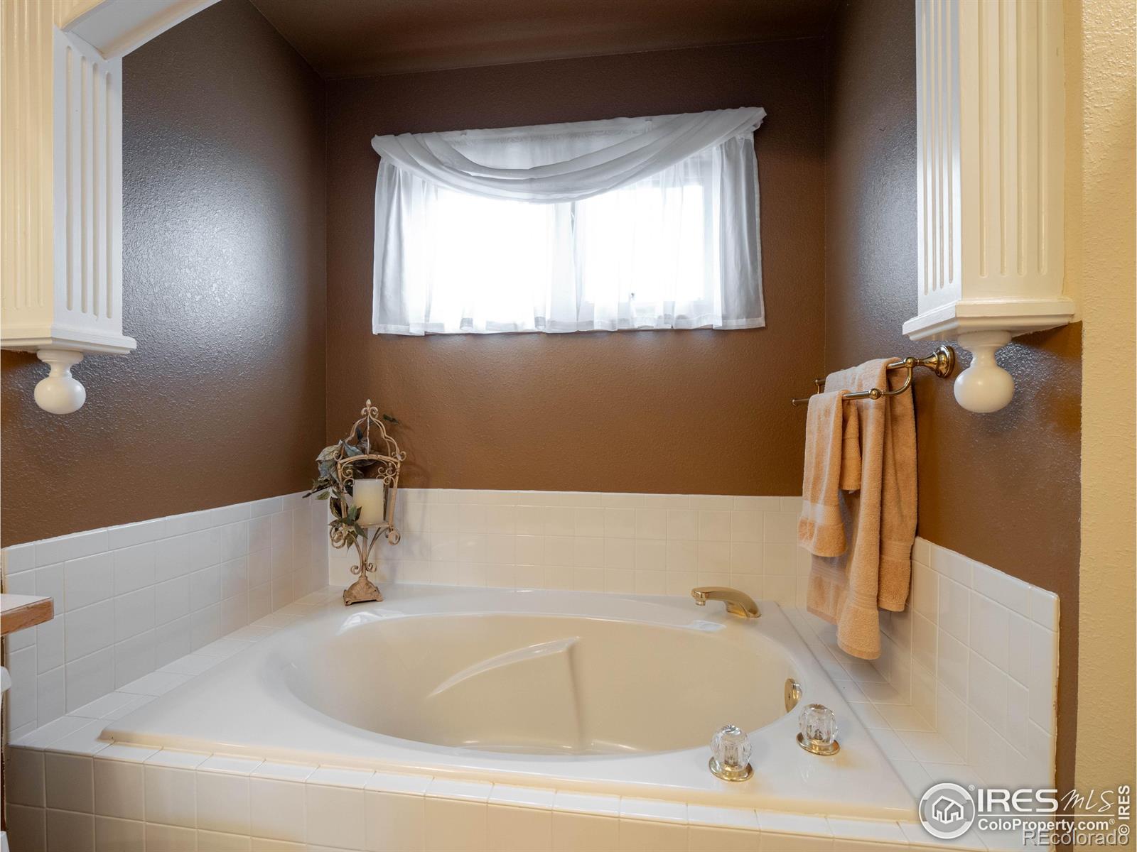 MLS Image #18 for 1712  overlook drive,fort collins, Colorado