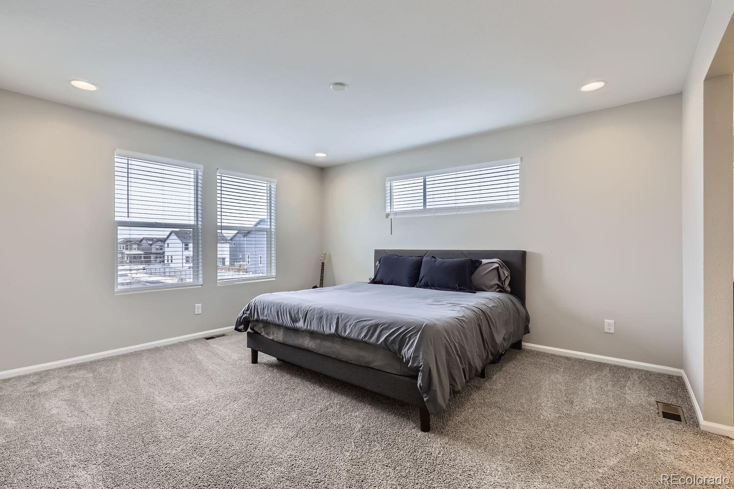 MLS Image #12 for 6492 n ceylon street,denver, Colorado