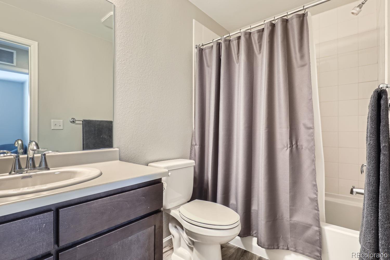 MLS Image #22 for 6492 n ceylon street,denver, Colorado